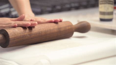 how to measure thickness of cookie dough|how to roll cookie dough.